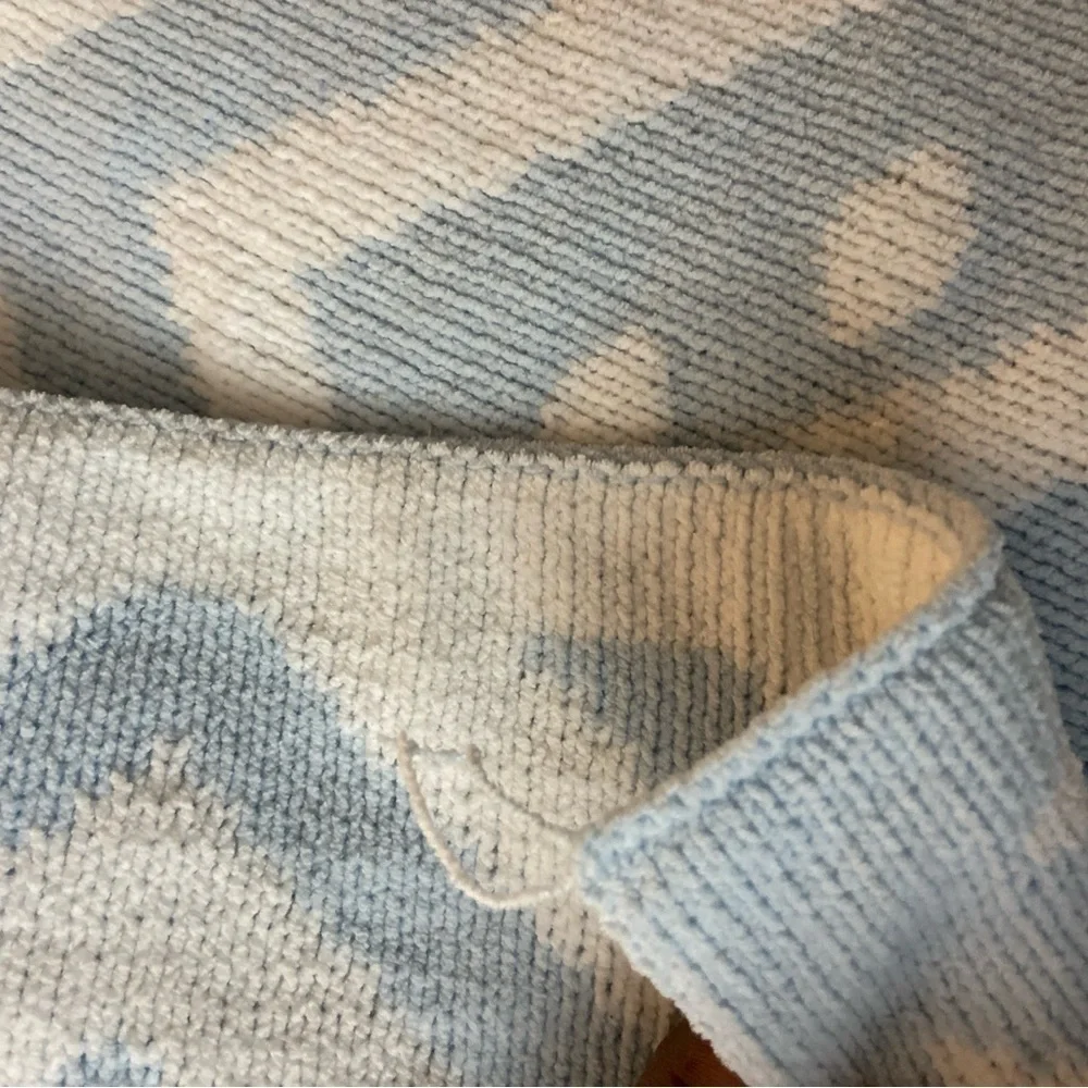 Harper Canyon Baby Blanket Blue White Chevron Dot Print 38x30
